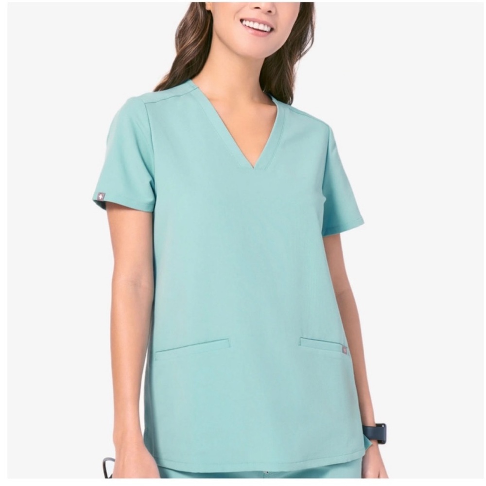 Figs women’s Casma Srub top Size M in sea glass color